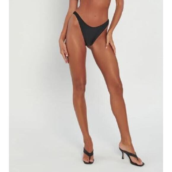 Tiger Mist Women's Cynthia Bikini Bottom in Black Medium MSRP $40 - Picture 1 of 4